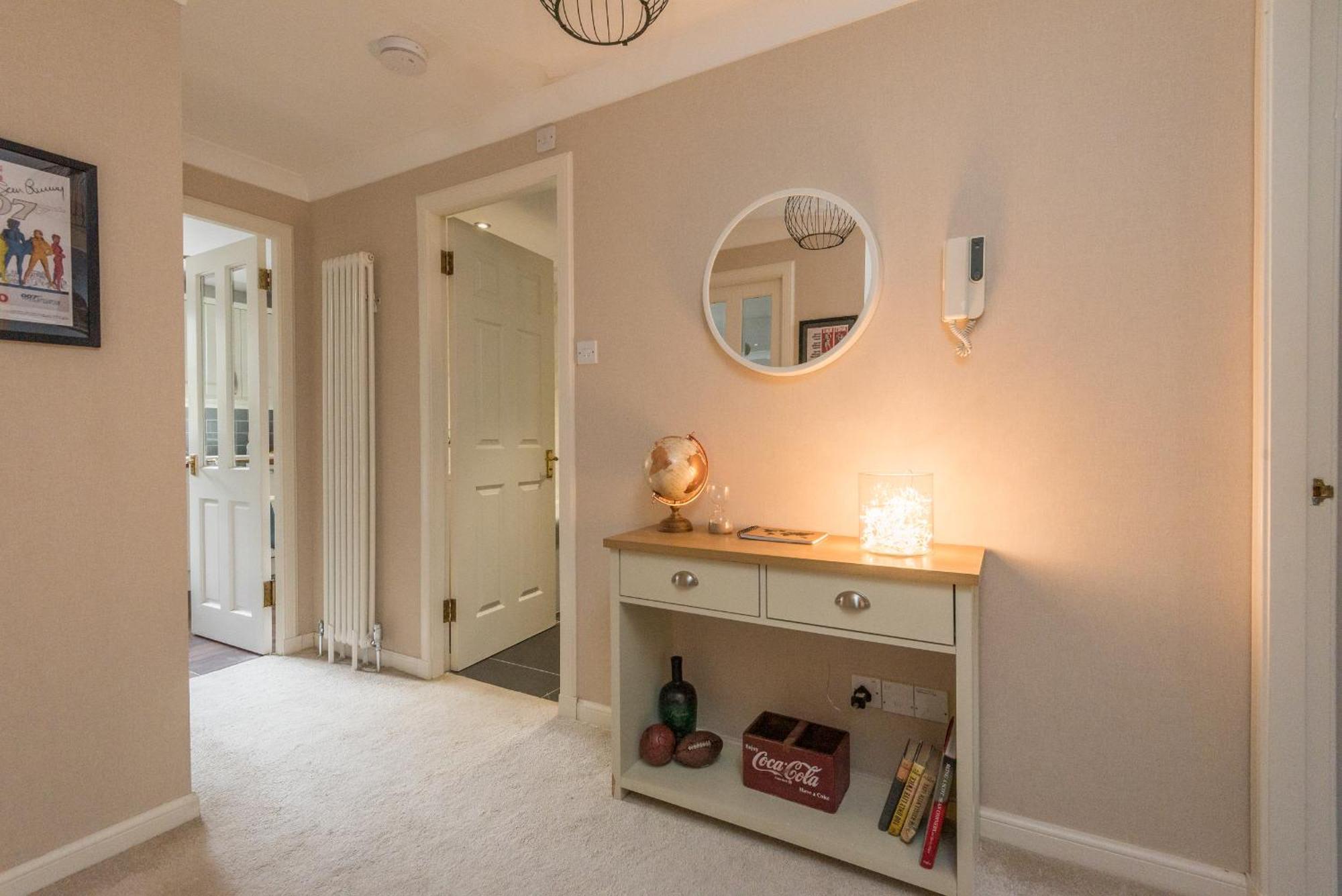 Cosy Roseburn Apartment, Edinburgh - 2 Bedrooms, Free Parking エクステリア 写真