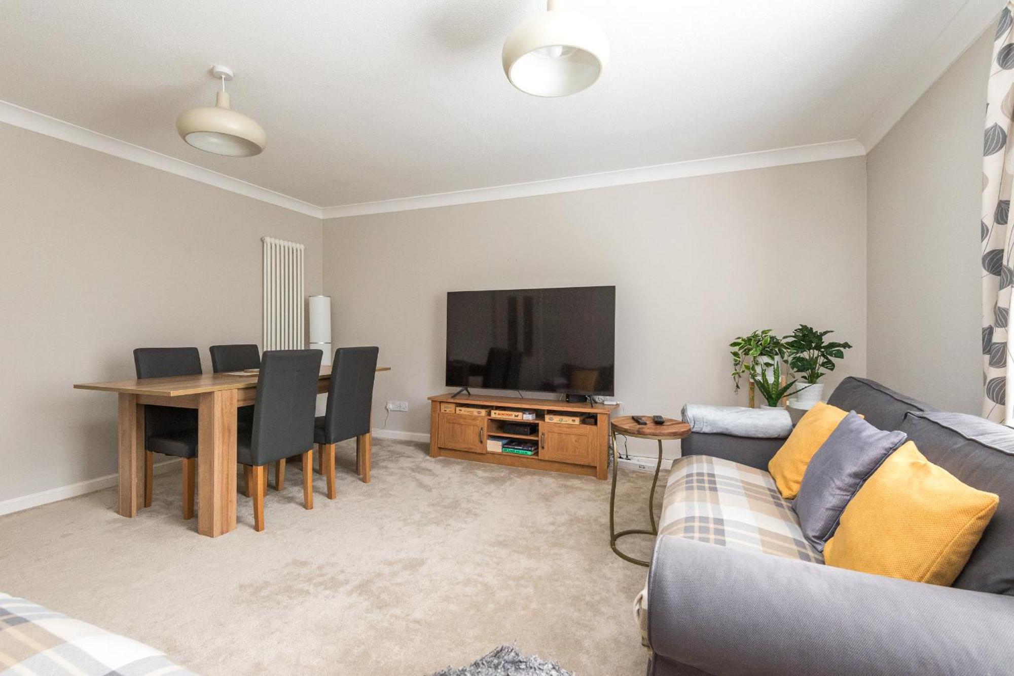 Roseburn Apartment, Edinburgh - 2 Bedrooms, Free Parking エクステリア 写真